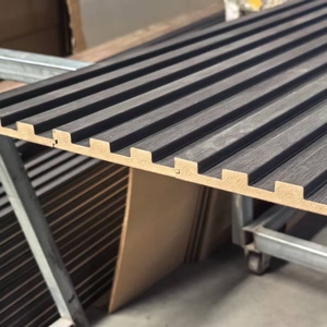 Panneau de grille en MDF à grain de teck OEM, feuille de placage bois pour décoration de panneaux muraux intérieurs d'échantillons immobiliers - Product Image 1