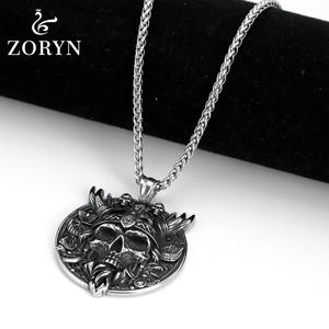 Colgante de Moneda con Calavera Vikinga Pirata de Acero Inoxidable, Joyería de Moda Nórdica Náutica Gótica Punk Vintage de Acero de Titanio para Hombre - Product Image 2