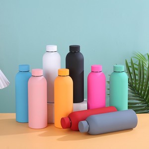 Botella de Agua Deportiva de Acero Inoxidable con Aislamiento al Vacío, Color Rosa Oscuro, Envío Inmediato, Tacto Suave, 500 ml, Asa de Goma, para Camping, 12-24 horas - Product Image 1