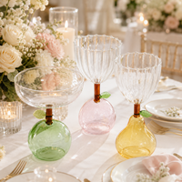 Gobelet à cocktail créatif en verre en forme de plante, design pomme-poire, avec base colorée et décoration en forme de feuille, pièce unique