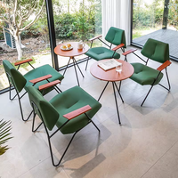Ensemble de table et de chaises rondes de style moderne en bois massif pour café de luxe, salon de thé, restaurant occidental, café, bistro musical