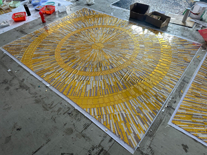 Miroir abstrait avec accent doré Revêtement de façade élégant Revêtement de <span class=keywords><strong>porte</strong></span> Mosaïque en <span class=keywords><strong>verre</strong></span> taillé à la main Carrelage mural Murs intérieurs artisanaux - Product Image 4