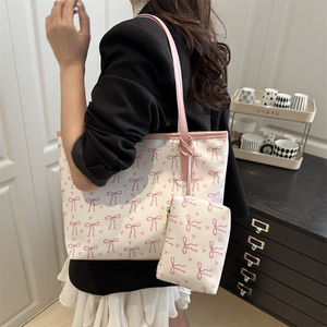 Nouveau sac fourre-tout imprimé nœud papillon, tendance hiver-été, à bandoulière unique, avec fermeture éclair, grand format, et ensemble de pochettes - Product Image 4