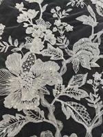 Tissu en dentelle florale 3D de qualité supérieure avec perles brodées et tulle pour robe de mariée et robe de soirée