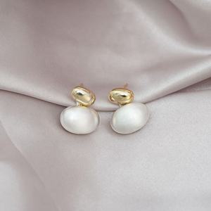 ต่างหูแบบติดหูทรงเรขาคณิตชุบทองประดับเพชรซิคอนสำหรับผู้หญิง ดีไซน์หรูหราระดับไฮเอนด์ ขายส่ง - Product Image 4