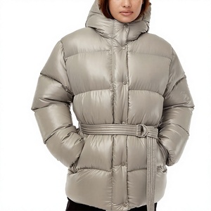 Doudoune à capuche avec ceinture, rembourrée de duvet, coupe-vent, manteau d'hiver, longueur standard, coupe ample, fermeture à bouton unique, couleur unie - Product Image 1