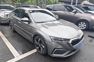 Skoda <span class=keywords><strong>Octavia</strong></span> 2021 PRO TSI280 DSG Edizione Premium SAIC 1.4T Turbo 150CV Usata con Sedili in Pelle e Cerchi in Lega - Product Image 3
