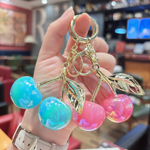 Chaveiro de Liga de Zinco com Cereja de Resina Iridescente <span class=keywords><strong>Kawaii</strong></span> em Tendência, Charm Estético Y2K de Frutas Coloridas para Mochila de Meninas - Product Image 3