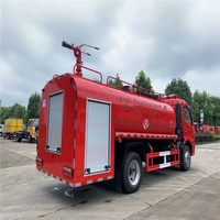 Truk Tangki Air Pemadam Kebakaran Diesel Baru 5001-7000L 4X2 Kendaraan Penyelamat Manual 150-250hp EURO 5
