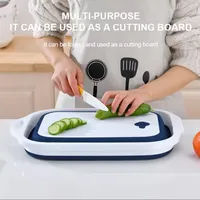 Planche à découper carrée pliable 3-en-1 en PP avec panier de drainage pour la préparation des aliments et le lavage des légumes en cuisine