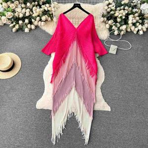 Abito a maniche lunghe slim fit con scollo a V e maniche a lanterna - Mostra il tuo stile con grazia ed eleganza - Product Image 2