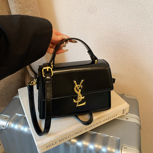 กระเป๋าสะพายไหล่/สะพายข้างทรงโซ่สไตล์ฝรั่งเศสสุดหรูสำหรับผู้หญิง ขนาดกลาง รุ่นปี 2026  วัสดุ PU ปิดด้วยซิป - Product Image 1