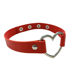Vente <span class=keywords><strong>en</strong></span> gros Offre Spéciale Sexy <span class=keywords><strong>love</strong></span> Heart Shape réglable <span class=keywords><strong>en</strong></span> cuir PU Punk gothique collier ras du cou pour les femmes - Product Image 4