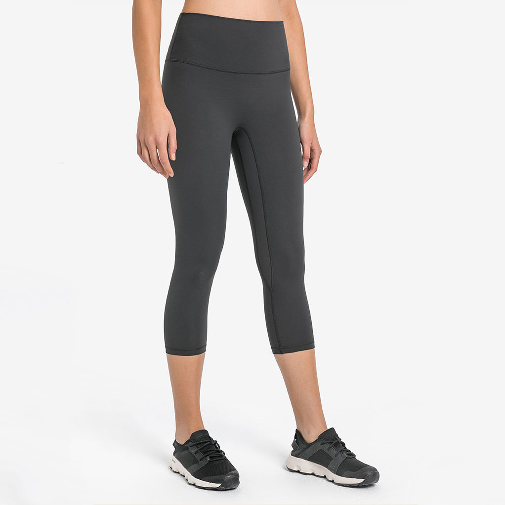 Women's Solid Colors 3/4 Length High Waist Gym Pants Spandex/Nylon Four-Way Stretch Quick Dry Tummy Control No Front Seam Butt