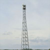 Pylône de support d'antenne cellulaire de 35 m, tour de télécommunication à quatre pieds galvanisé à chaud pour le marché des Philippines et de l'Asie du Sud-Est Q355B