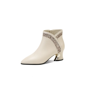 Stivaletti Formali in Camoscio Bianco Sporco <span class=keywords><strong>a</strong></span> <span class=keywords><strong>Punta</strong></span> con Fodera in Pelliccia, <span class=keywords><strong>Tacco</strong></span> <span class=keywords><strong>Basso</strong></span> Grosso, Chiusura Laterale con Cerniera, Stile Combat - Product Image 4