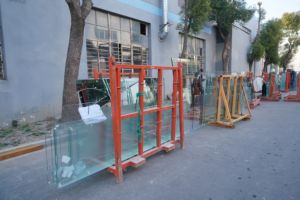 Nhà Máy Tùy Chỉnh 10Mm-15Mm Tempered Kính Nhiều Lớp Hồ Bơi Hàng Rào Trong Suốt 6 + 0.76 + 6 Công Nghiệp Chiếu Sáng Ngoài Trời - Product Image 4