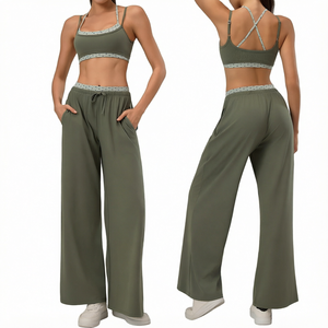 Ensemble de yoga 2 pièces pour femme : Soutien-gorge de sport à bretelles croisées et col en U, pantalon large taille haute respirant et à séchage rapide en Spandex/Polyester - Product Image 1