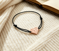 Bracelet Cœur Géométrique en Acier Inoxydable Plaqué Or, Étanche et Inaltérable, Bijou Minimaliste, Cadeau pour Femme