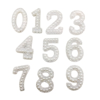 Chiffres en strass argentés et perles blanches 0-9, numéros scintillants sur fond blanc, appliques en perles, appliques en strass alphabet pour vêtements