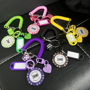 Colorido resorte alambre llavero multi-elemento bolsa encanto pareja regalo mochila accesorio - Product Image 1