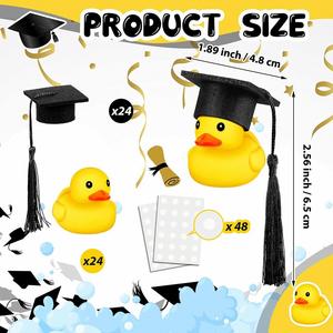 Venta al por mayor: Adorno de coche de plástico con diseño de pato amarillo, regalo de graduación lindo y elegante - Product Image 2