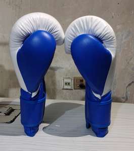 Nouveauté 2023, vente en gros de gants de boxe en cuir, gants de boxe en cuir de vache pour l'entraînement, gants de boxe professionnels pour le kick-boxing avec nom - Product Image 3