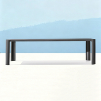 Ensemble de meubles d'extérieur en aluminium, table et chaises de luxe pour l'extérieur, coussins résistants aux UV, ensemble de salle à manger d'extérieur pour villa et resort