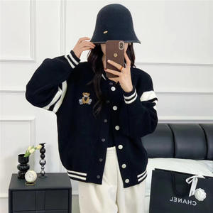 Nouveau automne et hiver Double face laine ours rayé tricoté Cardigan Baseball uniforme <span class=keywords><strong>pull</strong></span> <span class=keywords><strong>veste</strong></span> pour dames - Product Image 2