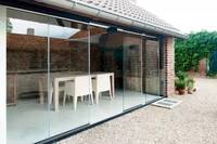 Porte pliante coulissante d'entrée en verre de balcon Porte-fenêtre sans cadre en verre d'aluminium