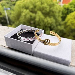YBcustom Pulsera de piedra natal personalizada para niños Brazaletes de nombre de flor personalizados - Product Image 6