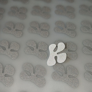 Étiquettes de transfert thermique en silicone 3D gaufré, lavables, réfléchissantes argentées, transferts sérigraphiés, autocollants personnalisés - Product Image 1