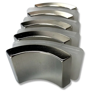 Aimants permanents d'arc de néodyme de haute performance libérant la <span class=keywords><strong>force</strong></span> magnétique puissante - Product Image 1