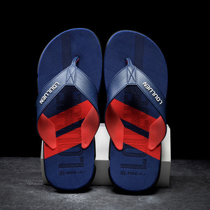 Tongs de plage personnalisées pour hommes, légères, respirantes et antidérapantes, à semelle souple, pour l'extérieur – Collection été 2026 - Product Image 3