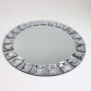 Plaques de miroir en verre ornées de perles de diamant pour tables de mariage - Product Image 2