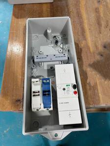 Boîtier de distribution électrique SMC d'usine chinoise, boîtier de <span class=keywords><strong>compteur</strong></span> électrique monophasé en plastique avec <span class=keywords><strong>compteur</strong></span>, <span class=keywords><strong>fusible</strong></span> et disjoncteur - Product Image 5