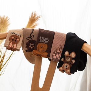Mode hiver <span class=keywords><strong>fantaisie</strong></span> chaussettes mignon broderie ours femmes confortable coton drôle dessin animé chaussettes - Product Image 1