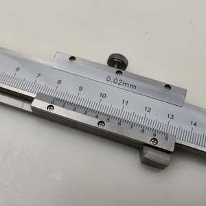Calibrador Vernier Guilin Yixing 25-300mm, Longitud de Mandíbula 150mm, Medición Interna de Alta Precisión 0.02mm - Product Image 1