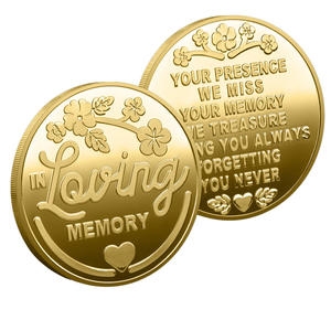 Moneda Conmemorativa <span class=keywords><strong>de</strong></span> Recuerdo en Memoria <span class=keywords><strong>de</strong></span> un Ser Querido, Artesanía en Metal, Chapada en Oro, Grabada por Ambos Lados con un Patrón Floral <span class=keywords><strong>de</strong></span> Corazón - Product Image 1