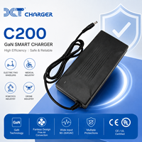 Chargeur de batterie LiFePO4 XIETONG C200 avec technologie GaN pour vélos électriques, robots, drones, refroidissement sans ventilateur, normes EMC FCC, 90-264V 24V 48V CE