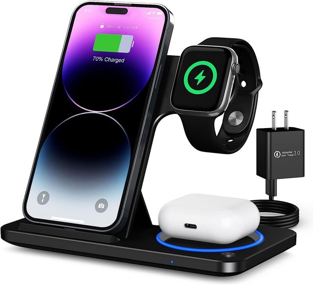 3 In1 Foldable Charge 15w Fast Charging Multifunctional Chargers Station Portable Charger Mobile Phone Holder Watch Earphone