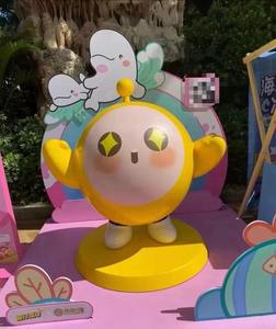 Estatuas IP de Mascota de fibra de vidrio duraderas de marca personalizada, artesanías de resina duraderas para promociones de <span class=keywords><strong>tiendas</strong></span> y eventos - Product Image 4