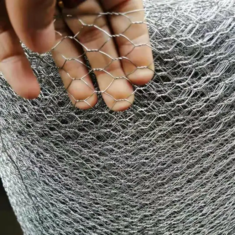 Galvanized iron wire fence Small hole hexagonal wire mesh for chicken coop