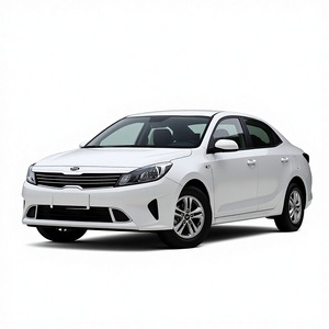 KIA Forte 1.6L Automatica Edizione Style 2019 Berlina Economica Euro VI con Tetto Apribile, Ispezionata, Guida a Sinistra - Product Image 1