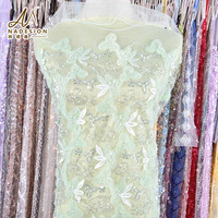 Tissu en dentelle de tulle perlé à fleurs et feuilles 3D, maille douce brodée de perles florales pour robes de soirée et de mariée