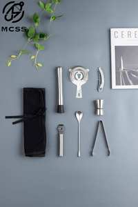 Kit d'outils de bar compact et réutilisable en acier inoxydable 8 pièces (fini naturel) avec pinces et pochette en <span class=keywords><strong>tissu</strong></span> noir pour la préparation de cocktails à domicile - Product Image 6
