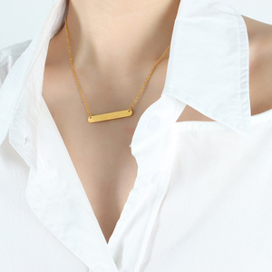 Venta al por mayor de alta calidad personalizado nuevo diseño de moda regalo de moda 18K chapado en oro de acero inoxidable buena suerte barra Horizontal amigos - Product Image 6