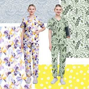 Set di Scrub stampato <span class=keywords><strong>in</strong></span> cotone ad asciugatura rapida con logo personalizzato da ospedale stampato da <span class=keywords><strong>infermiera</strong></span> uniforme da Scrub stampata Unisex uniforme <span class=keywords><strong>in</strong></span> Stock - Product Image 1