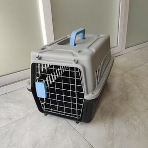 Jaula de Transporte para Mascotas, Ecológica y Conveniente para Viajes, Aprobada para Transporte Aéreo, Caja de Transporte de Plástico para Perros, Mochila con Botones, Estampado, 15 kg - Product Image 6