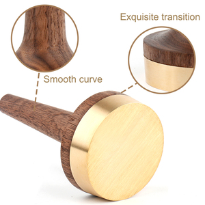 Porte-bague en bois à fond en laiton noyer noir naturel pour tour <span class=keywords><strong>de</strong></span> bague <span class=keywords><strong>de</strong></span> stockage <span class=keywords><strong>de</strong></span> bague <span class=keywords><strong>de</strong></span> bijoux - Product Image 3